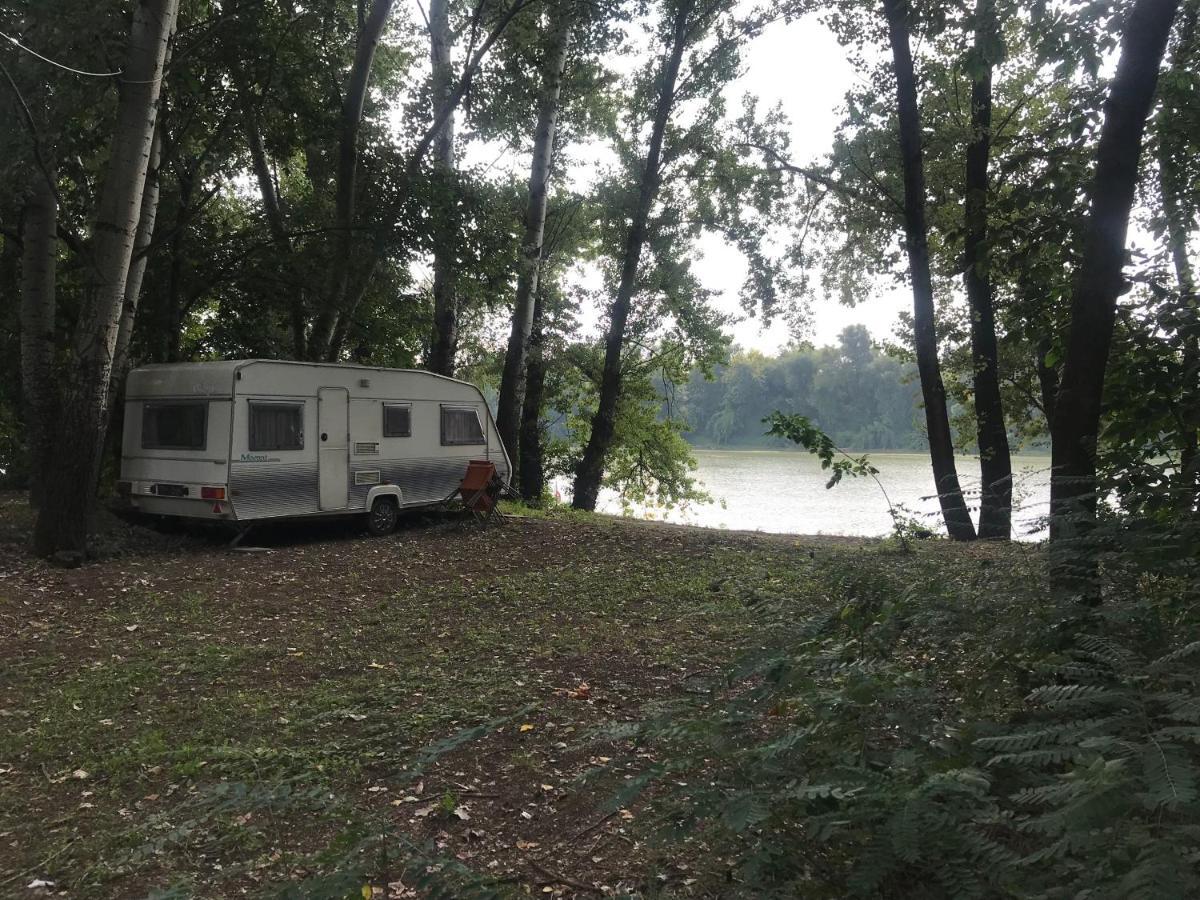 Tisza-Beach Wild Camping 5 Segedin Dış mekan fotoğraf